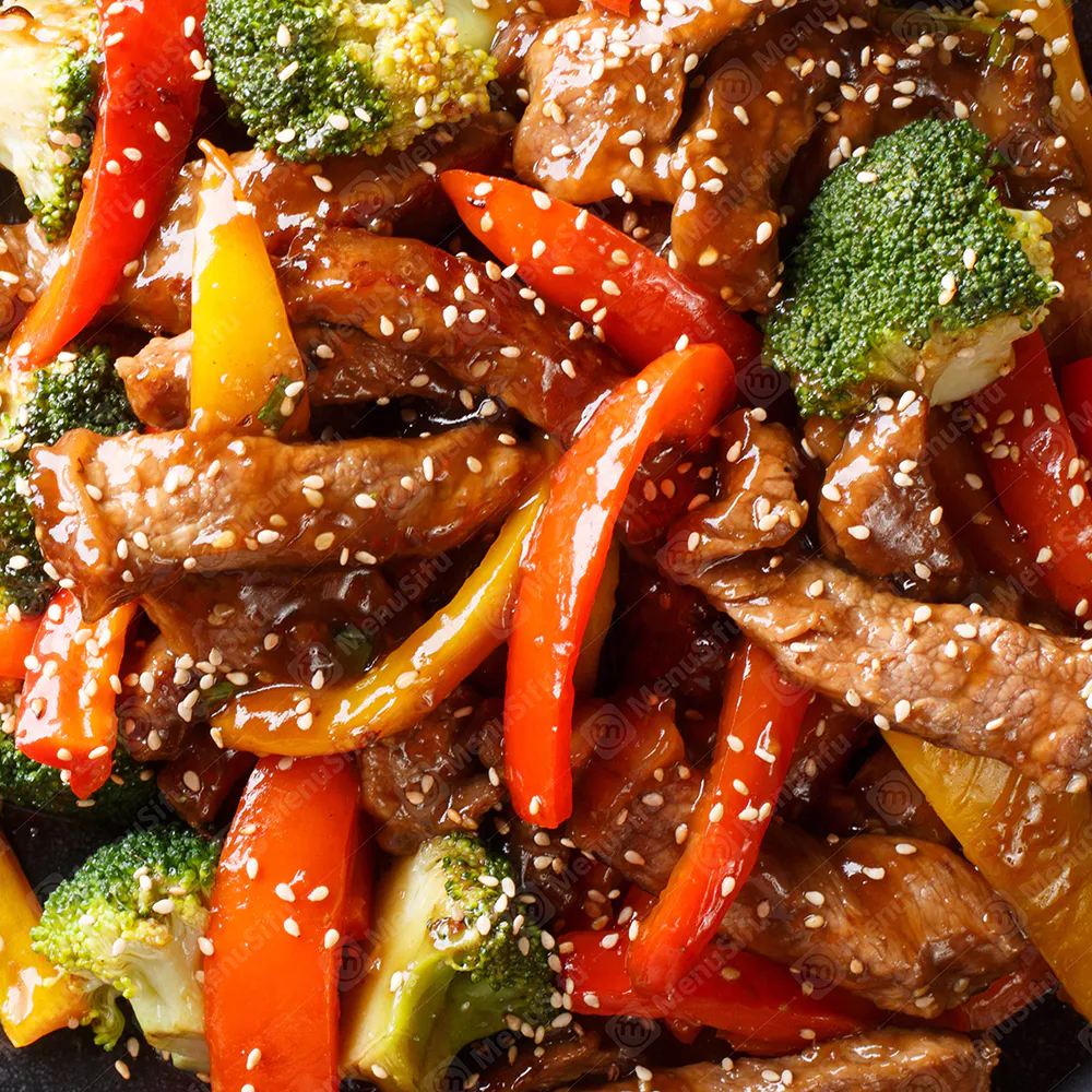 Beef stir-fry with bell peppers and broccoli at Min Yang, a Chinese Restaurant in Brockport